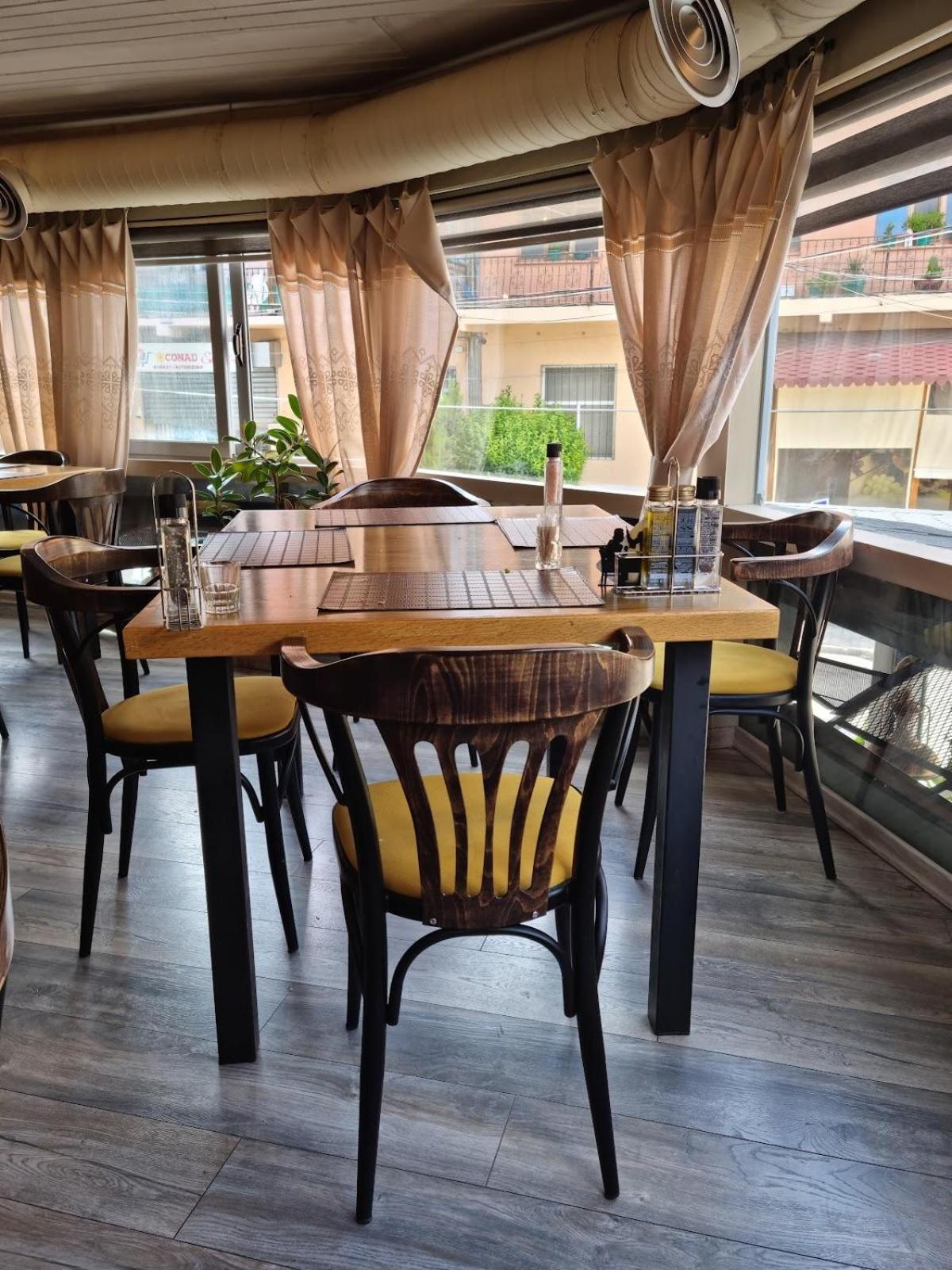 Ferienwohnung Cozy Elegance Above Korca Exterior foto